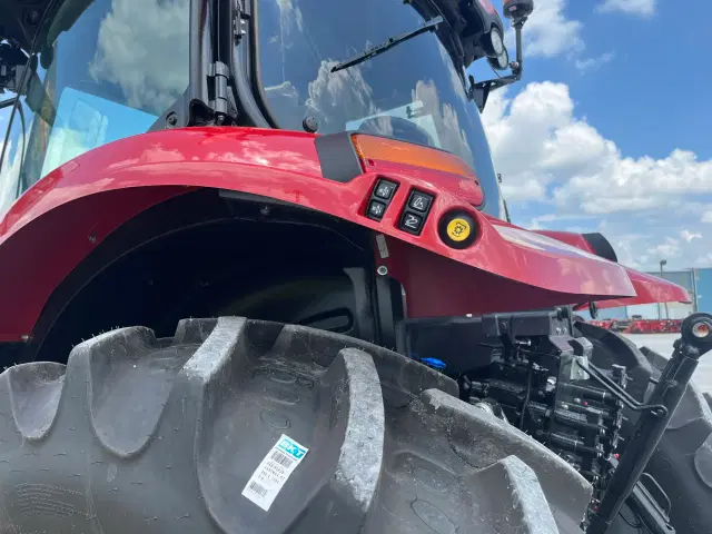 Image of Case IH Maxxum 150 equipment image 3