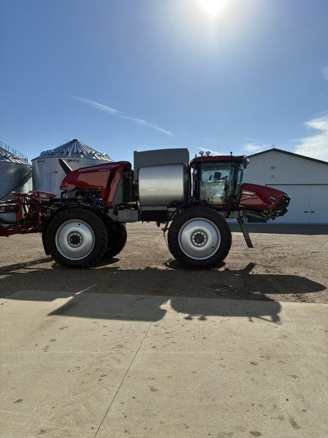 Image of Case IH Patriot 4450 equipment image 2