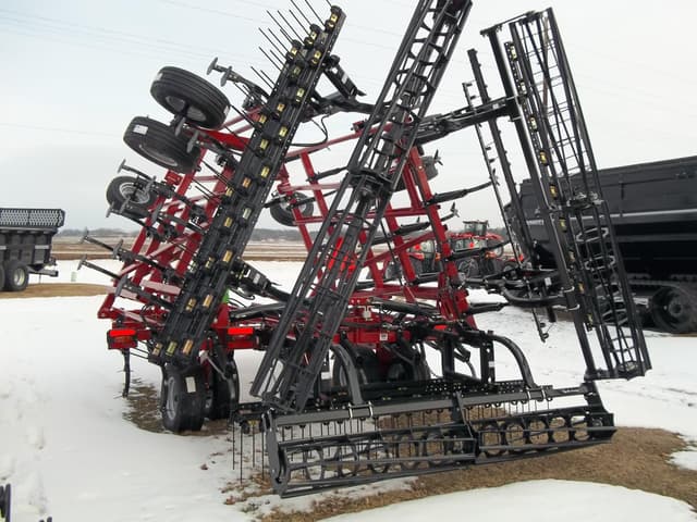 Image of Case IH Tigermate 255 equipment image 3