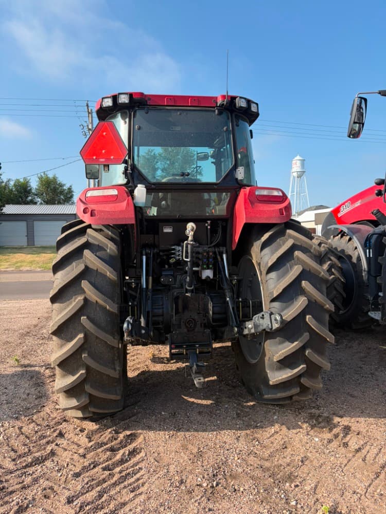 Image of Case IH Farmall 140A Image 0