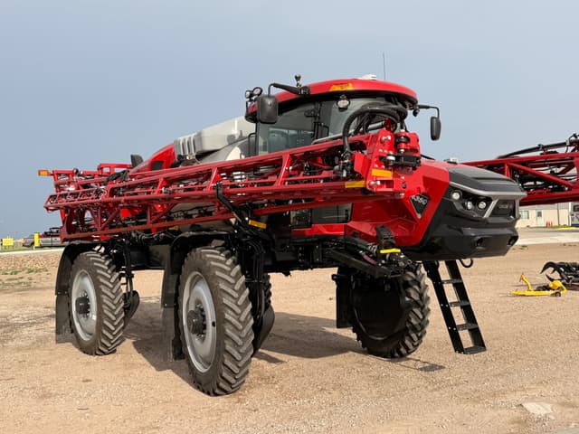 Image of Case IH Patriot 4350 equipment image 1
