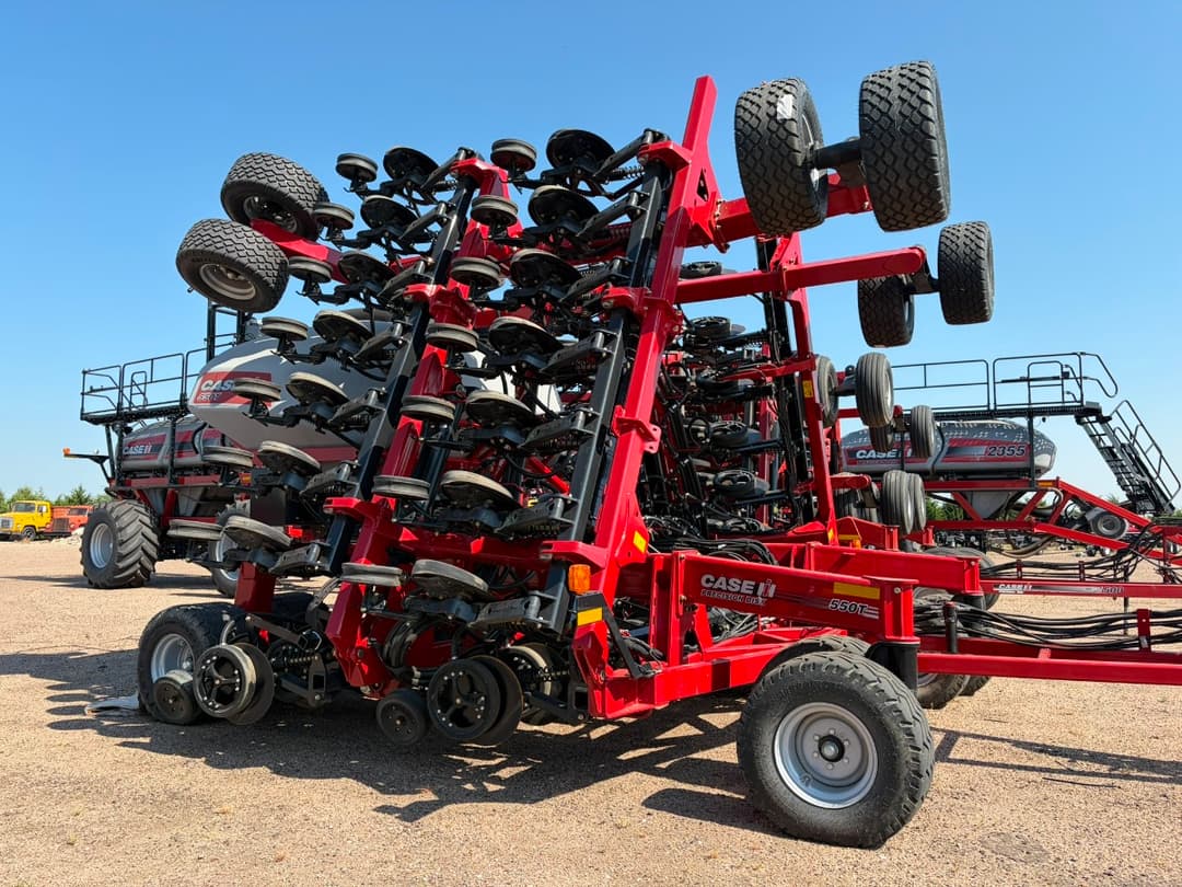 Image of Case IH 550T Image 1