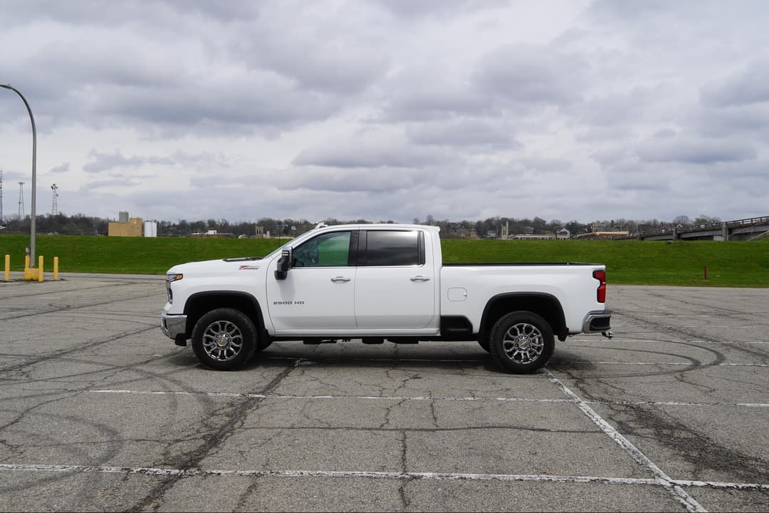 Image of Chevrolet 2500HD Primary image