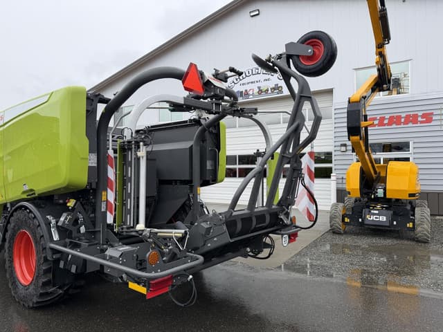 Image of CLAAS Rollant 630RC equipment image 2