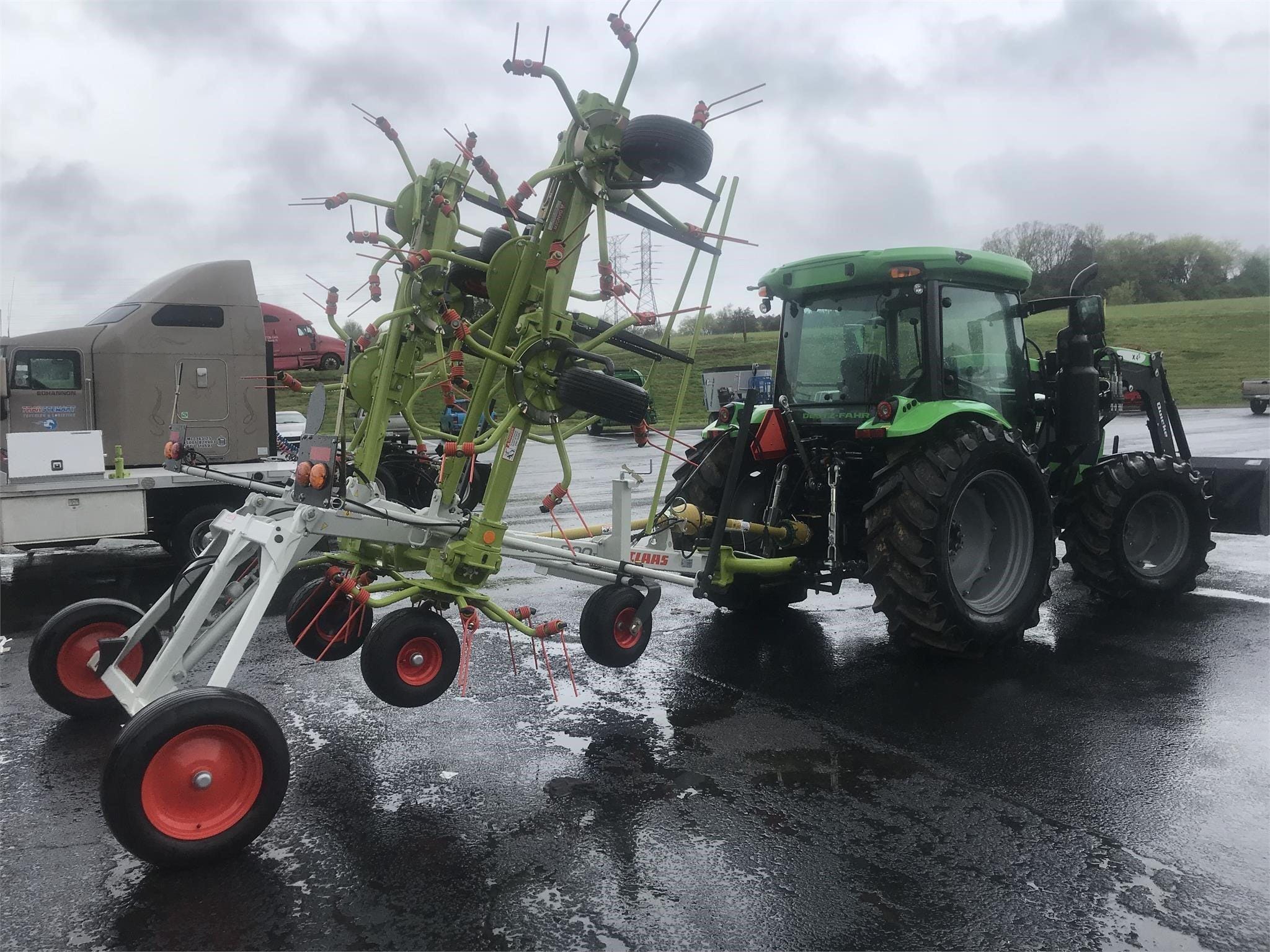 2026 CLAAS Volto 900T Equipment Image0