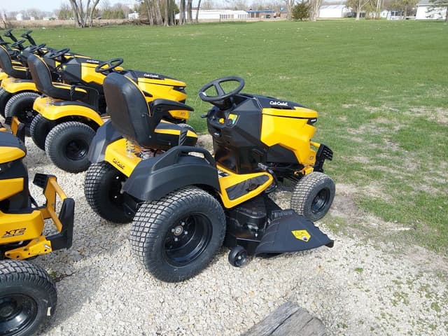 Image of Cub Cadet XT2 GX54D equipment image 3