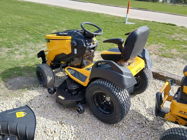 Image of Cub Cadet XT2 GX54D equipment image 1