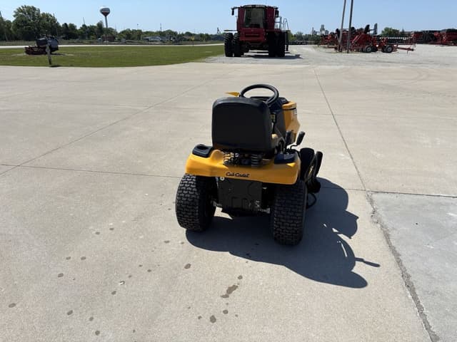 Image of Cub Cadet XT1 LT42 equipment image 3