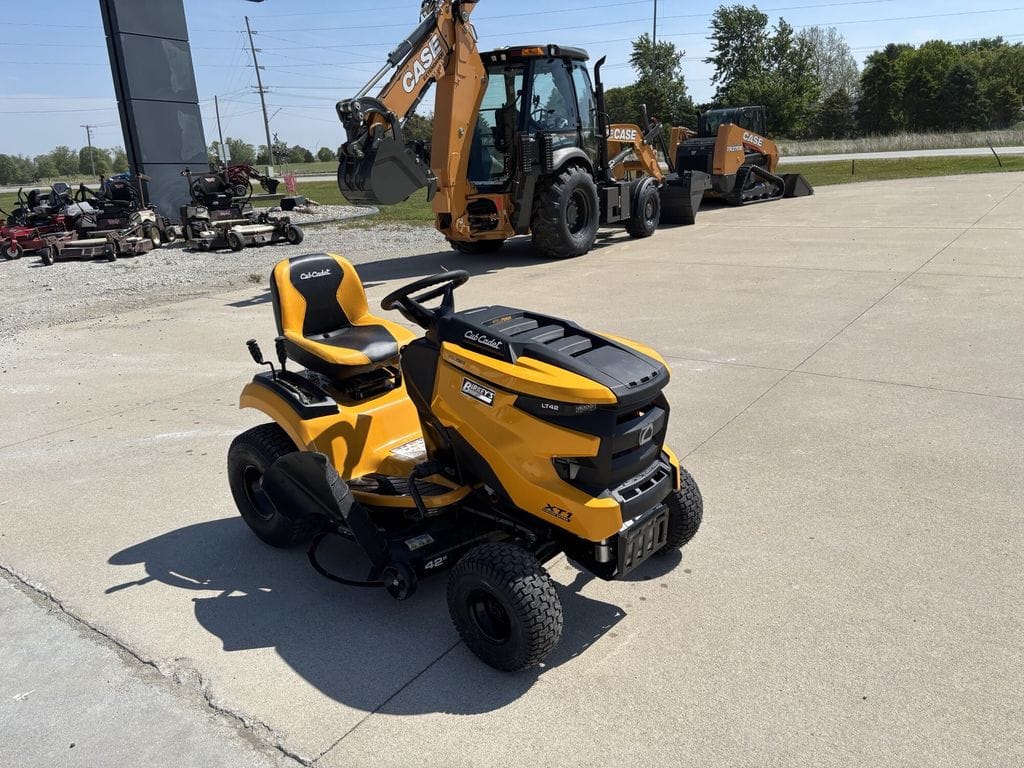 2026 Cub Cadet XT1 LT42 Equipment Image0
