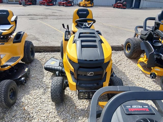 Image of Cub Cadet XT1 LT42 equipment image 1