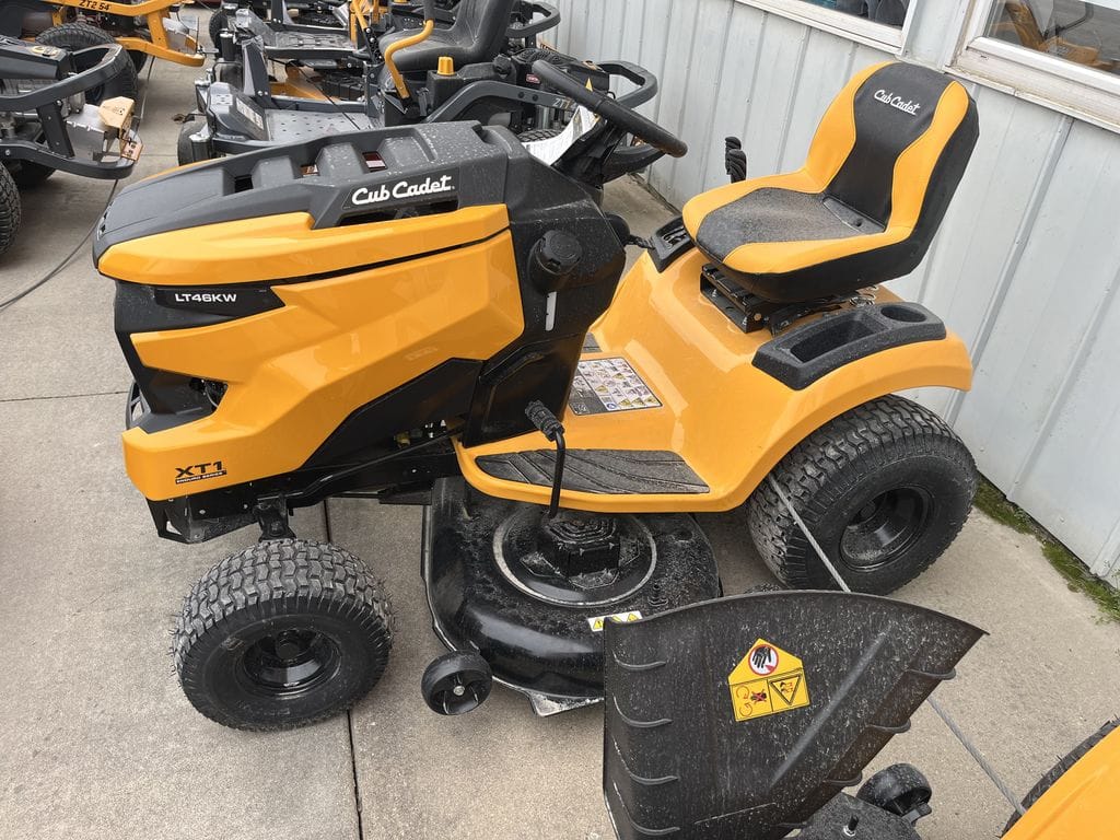 2026 Cub Cadet XT1 LT46 Equipment Image0