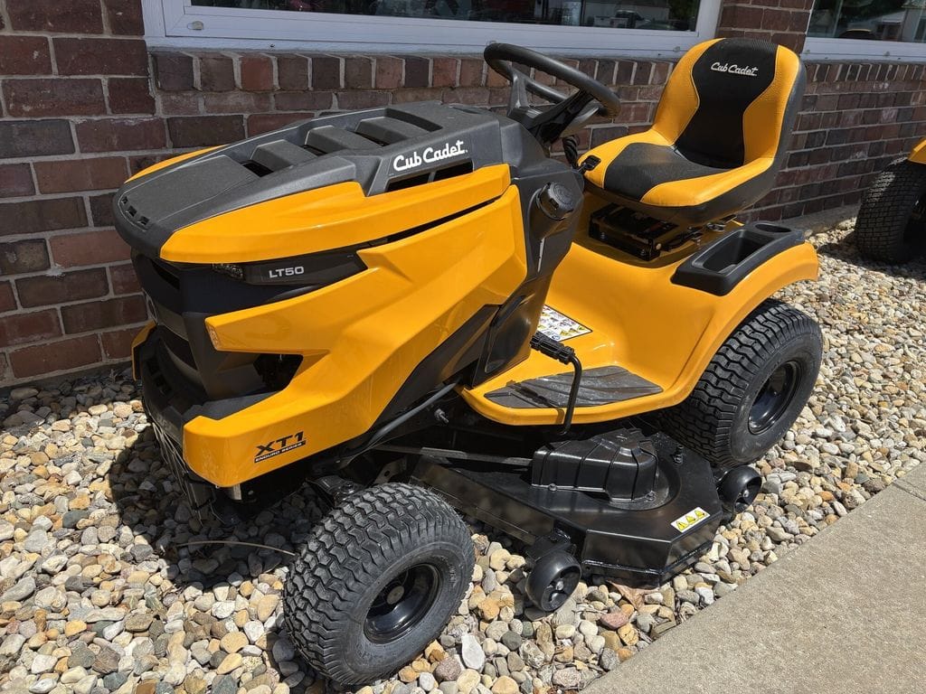 Main image Cub Cadet XT1 LT50