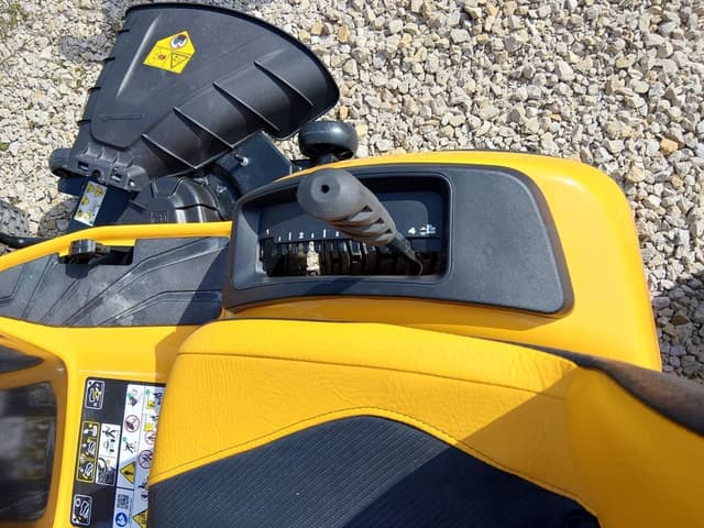 Image of Cub Cadet XT1 LT50 equipment image 4