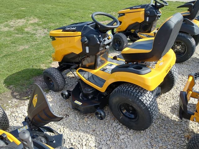Image of Cub Cadet XT1 LT50 equipment image 3