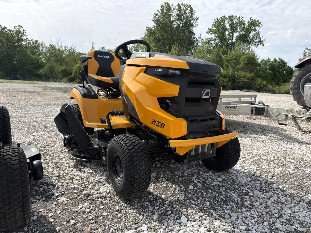 Image of Cub Cadet XT2 LX46 Image 0