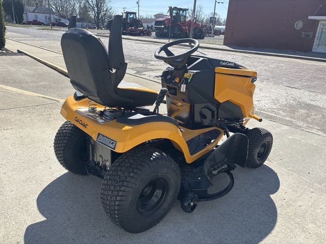 Image of Cub Cadet XT2 LX46 equipment image 2