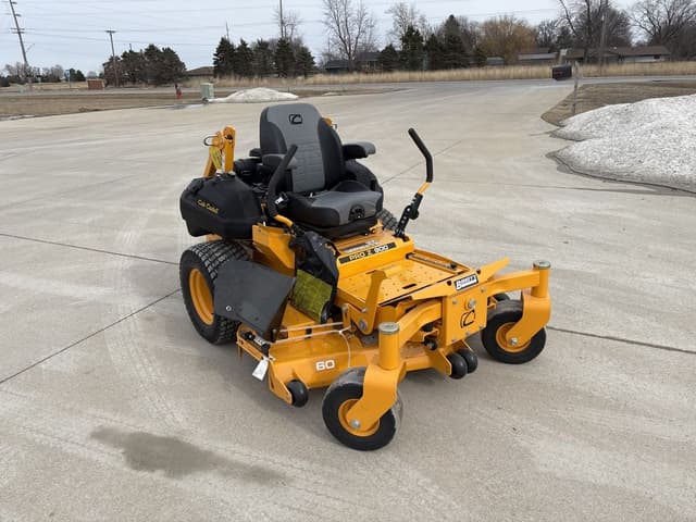 Image of Cub Cadet Pro Z 960L equipment image 1
