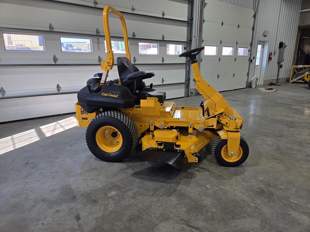 Image of Cub Cadet Pro Z 960S Image 1