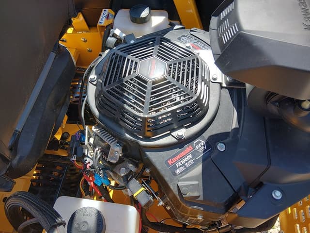Image of Cub Cadet Pro Z972S equipment image 3