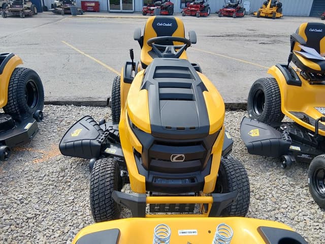 Image of Cub Cadet XT2 SLX50 equipment image 1