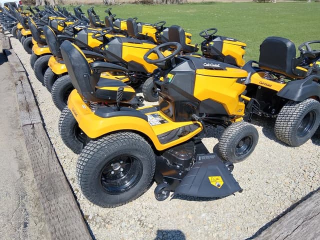 Image of Cub Cadet XT2 SLX54 equipment image 4