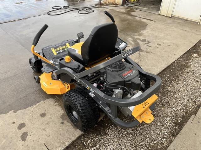 Image of Cub Cadet Z2 42 equipment image 1