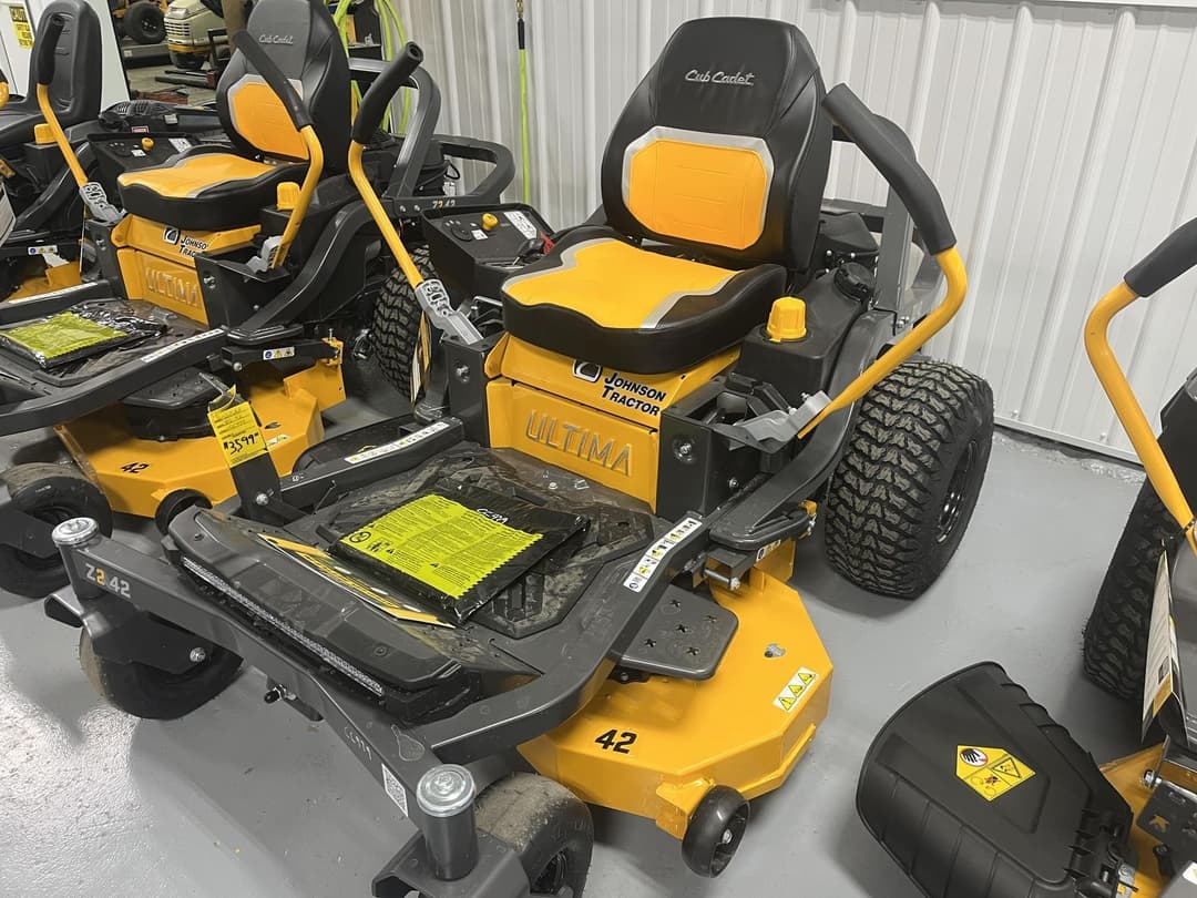 Image of Cub Cadet Z2 42 Image 0