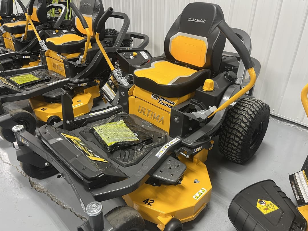 Image of Cub Cadet Z2 42 Image 0