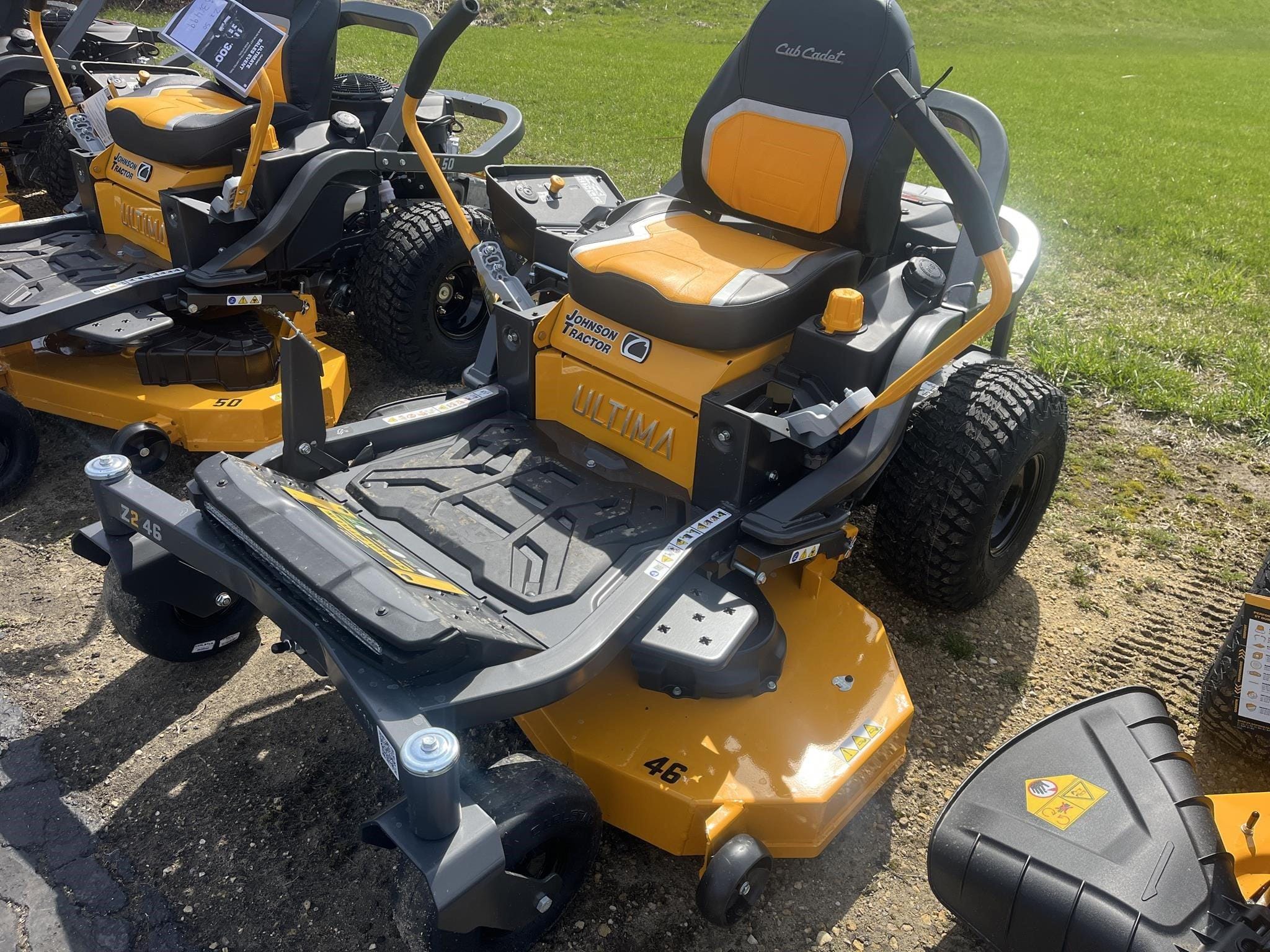2026 Cub Cadet Z2 46 Equipment Image0