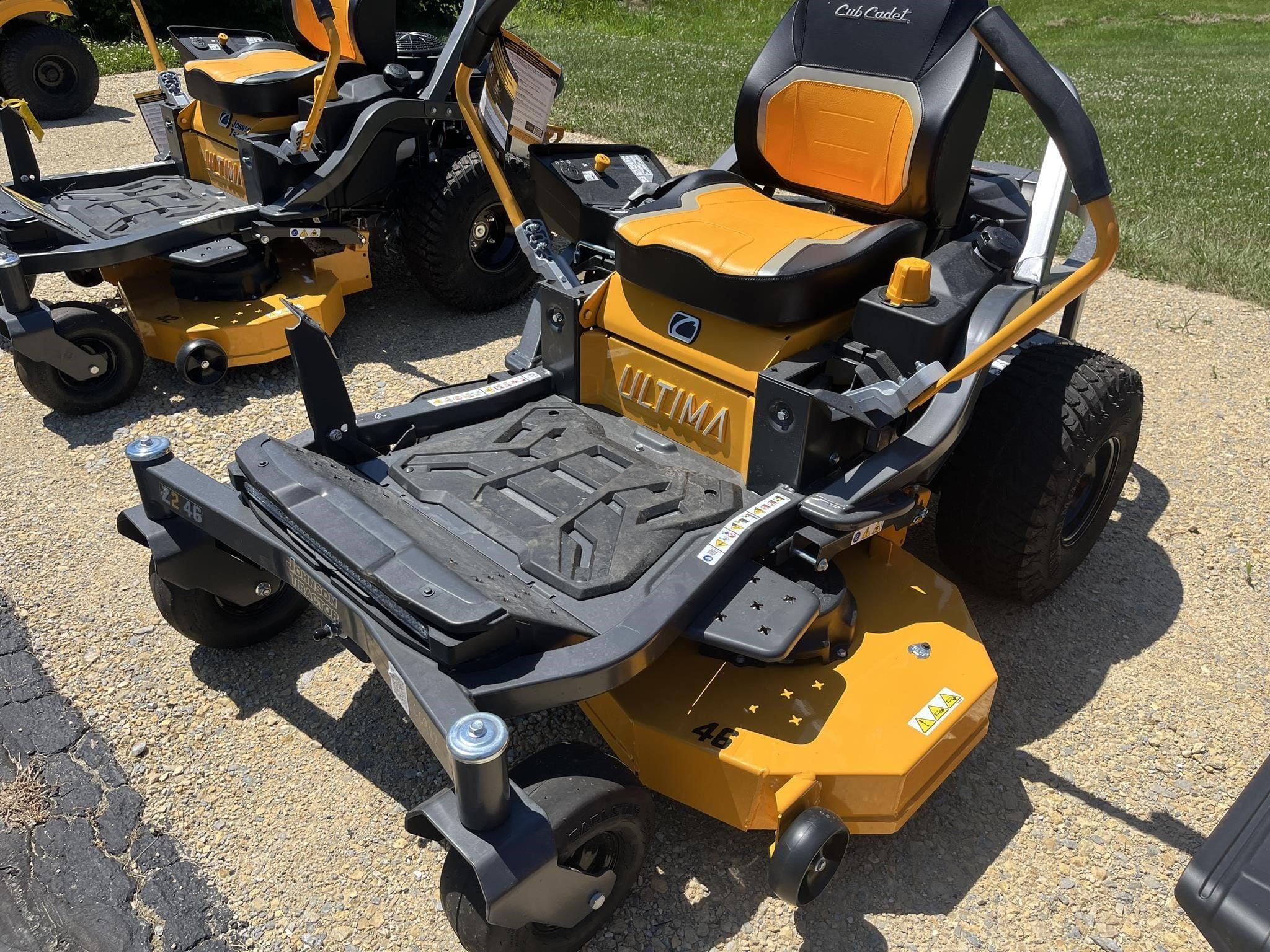 2026 Cub Cadet Z2 46 Equipment Image0
