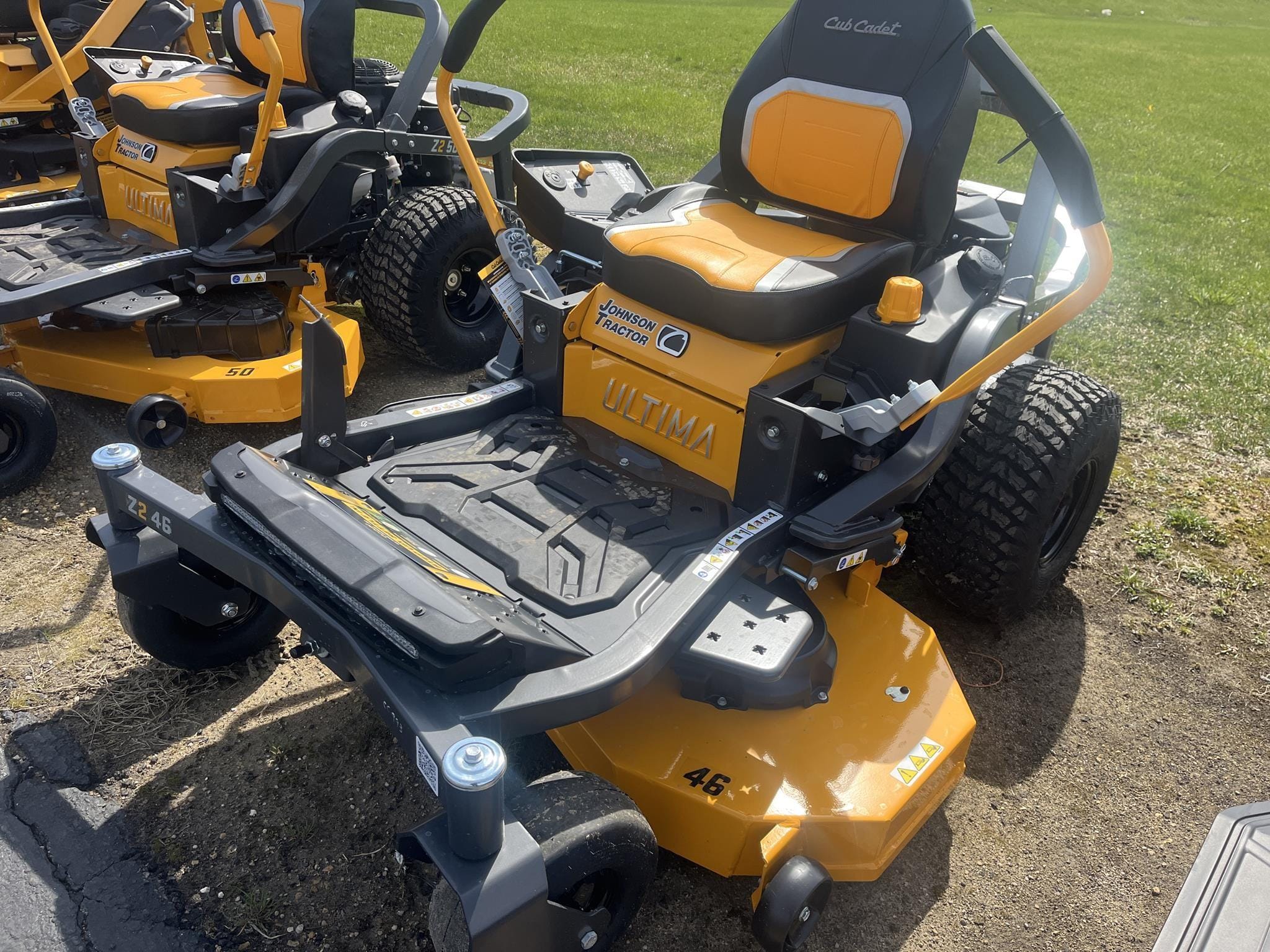 2026 Cub Cadet Z2 46 Equipment Image0