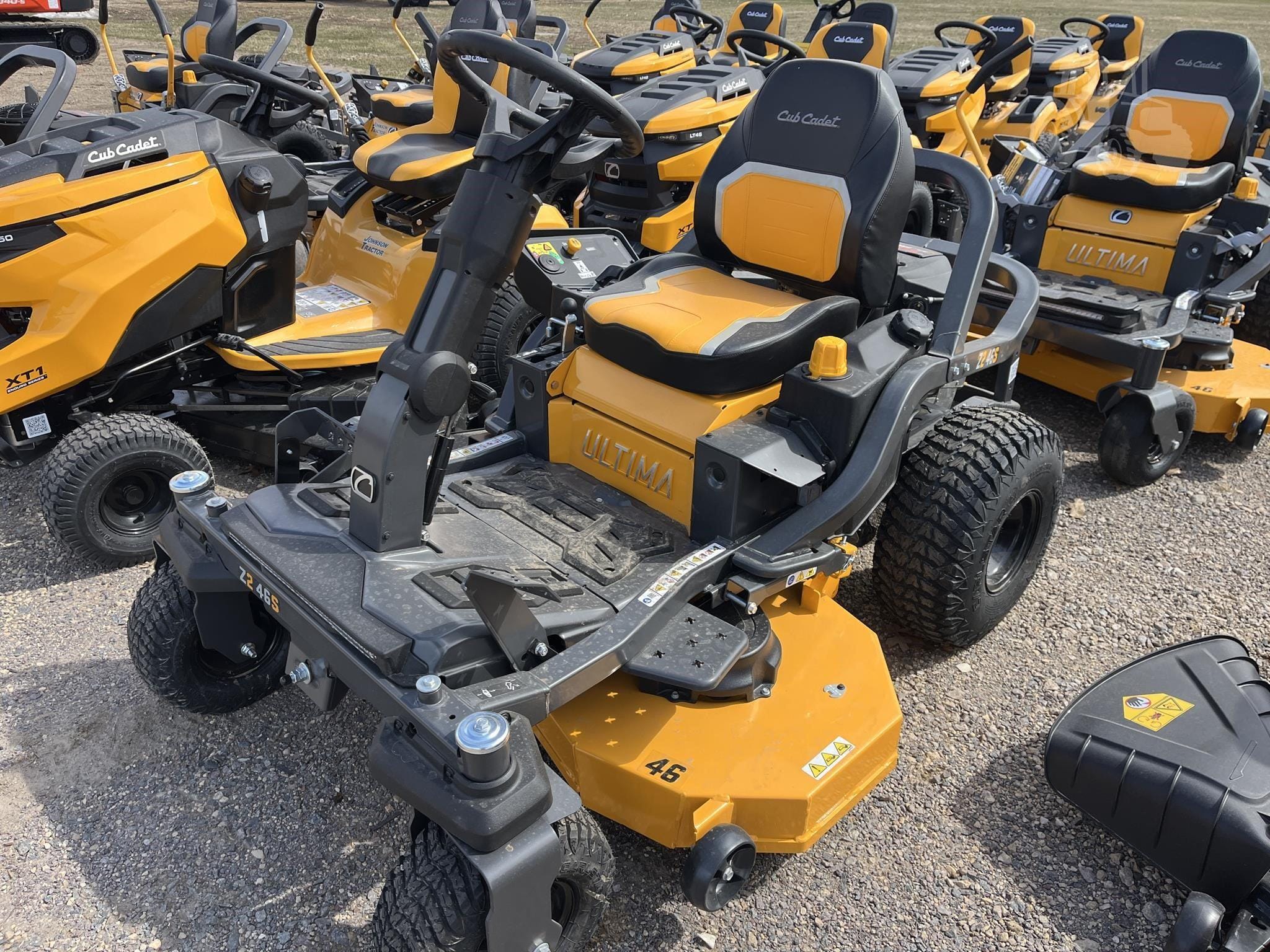 2026 Cub Cadet Z2 46S Equipment Image0