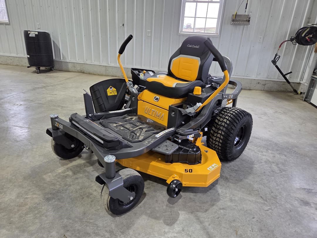 Image of Cub Cadet Ultima Image 1