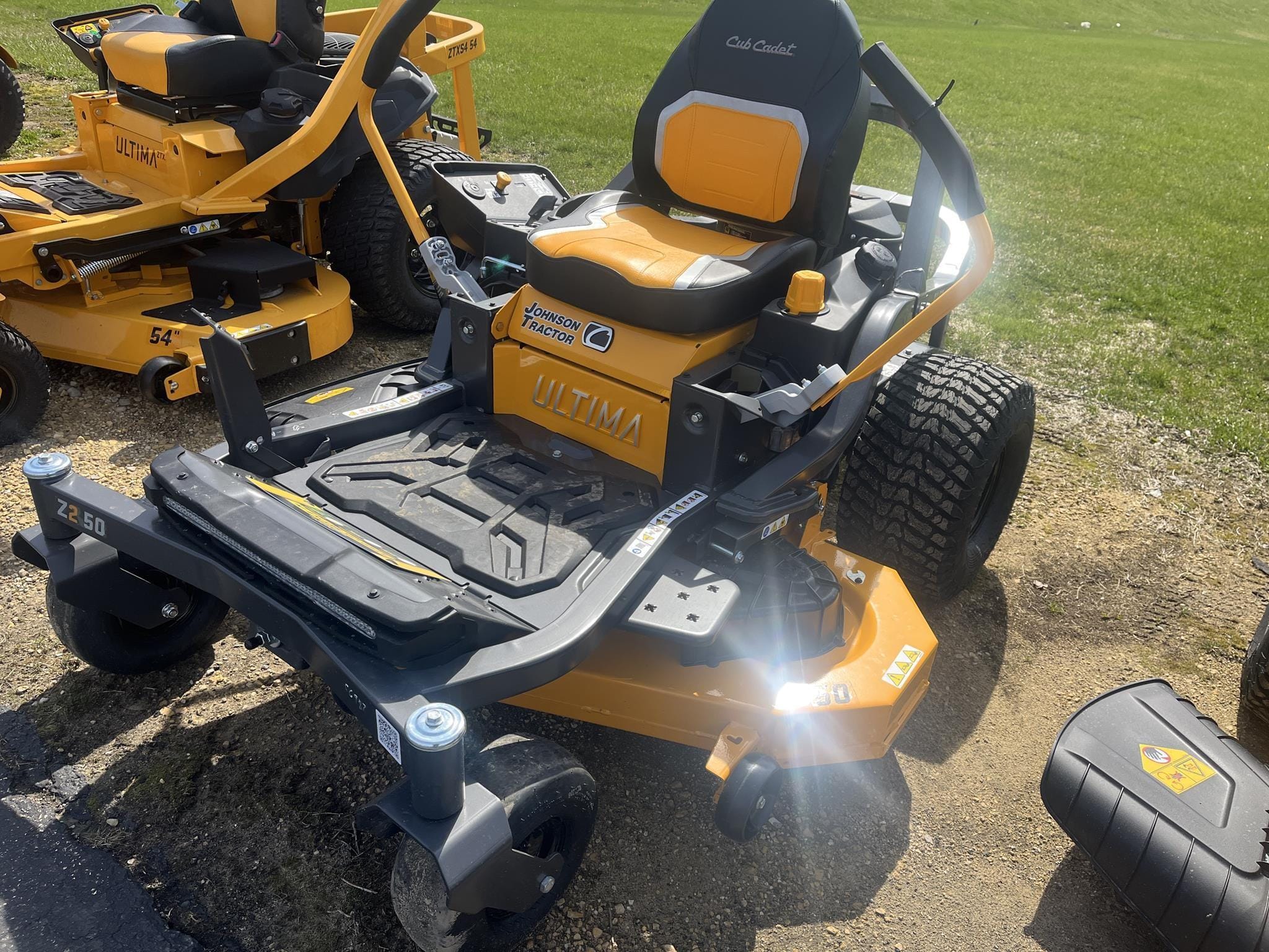 2026 Cub Cadet Z2 50 Equipment Image0