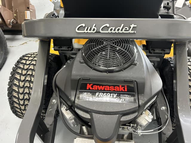 Image of Cub Cadet Z2 54 equipment image 3