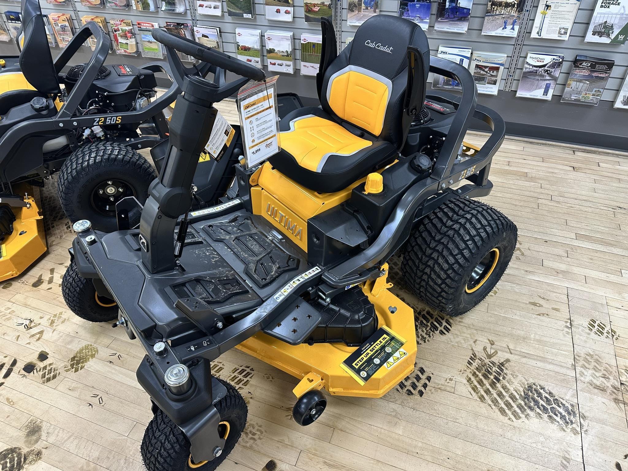 2026 Cub Cadet Z3 50S Equipment Image0