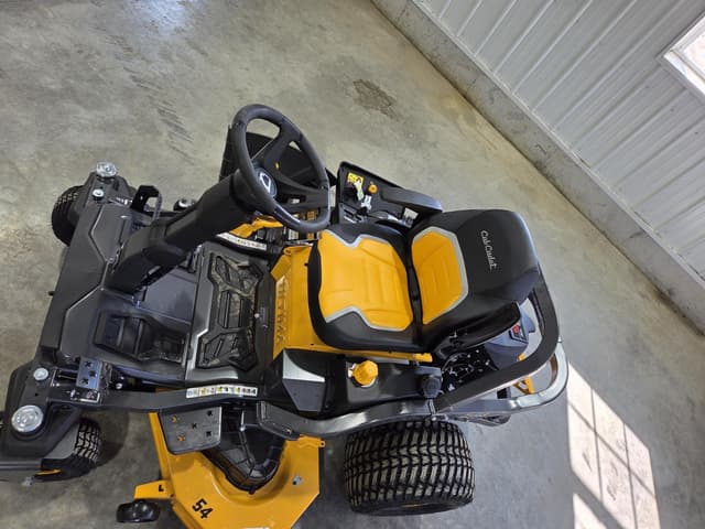 Image of Cub Cadet Z3 54S equipment image 3