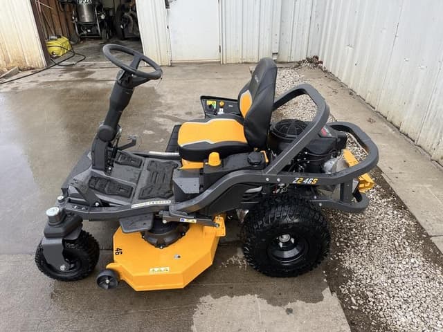 Image of Cub Cadet Z2 46S equipment image 2