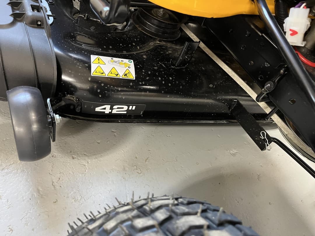 Image of Cub Cadet XT1 LT42 Image 1