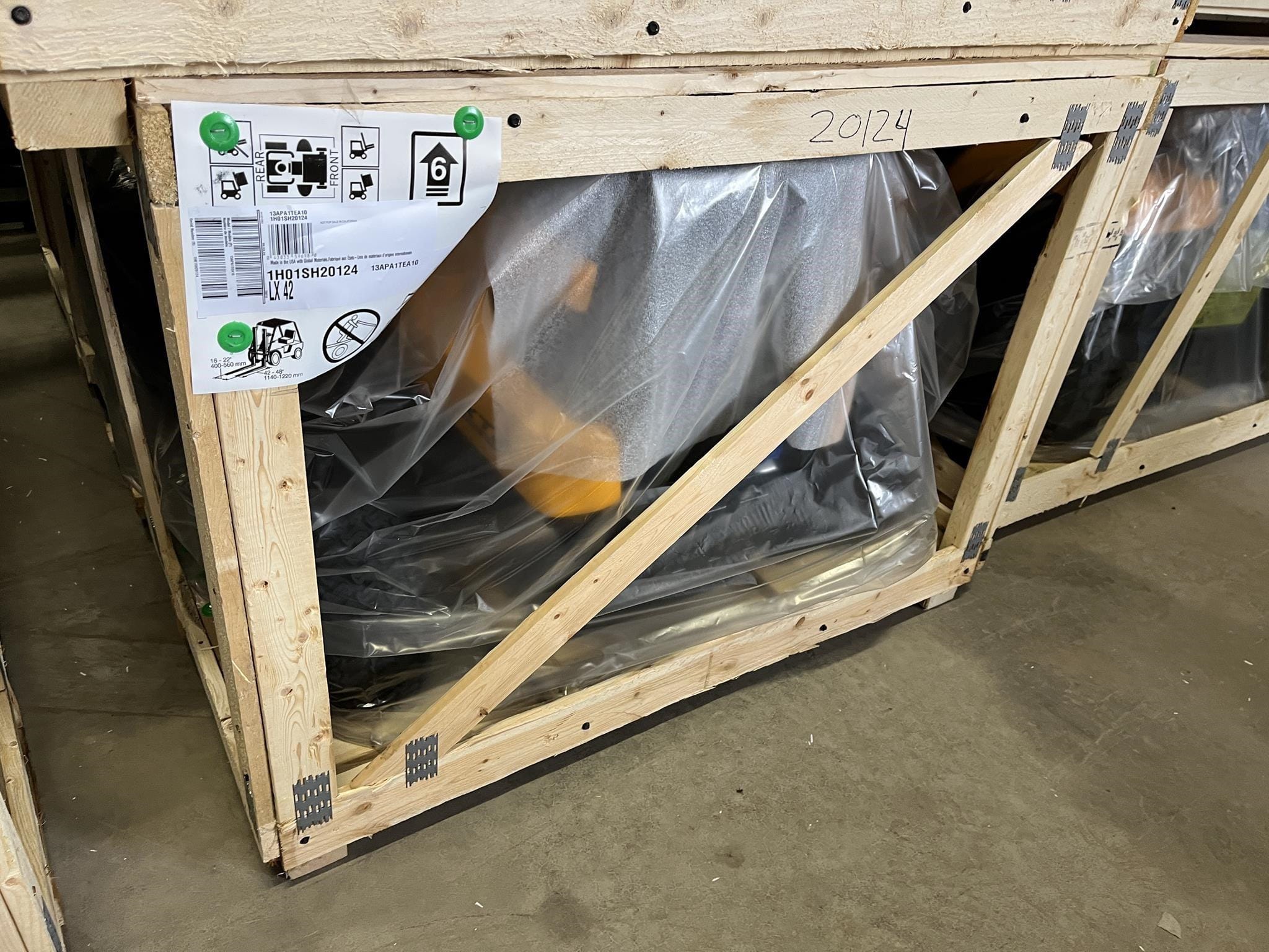 2026 Cub Cadet XT2 LX46 Equipment Image0