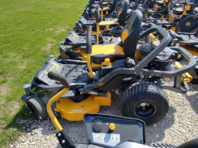 Image of Cub Cadet Z2 42 equipment image 1