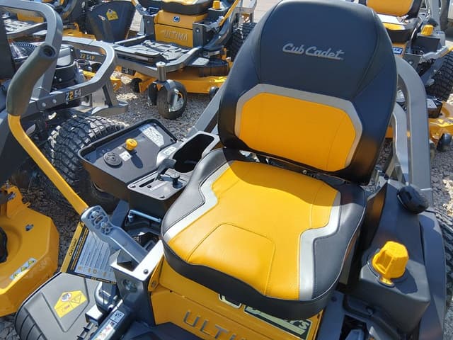 Image of Cub Cadet Z2 42 equipment image 4