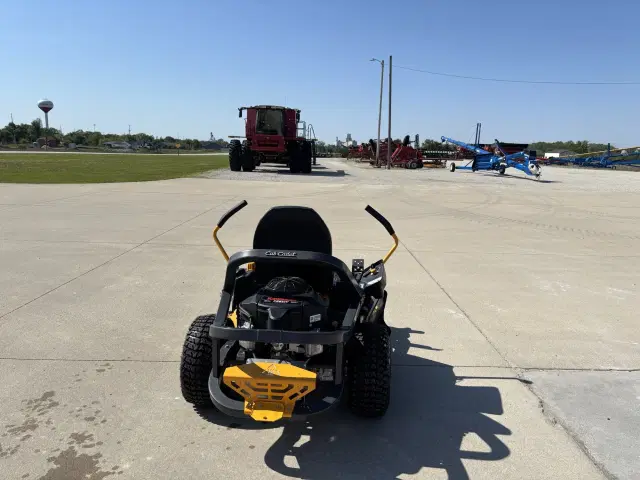 Image of Cub Cadet Z2 46 equipment image 3