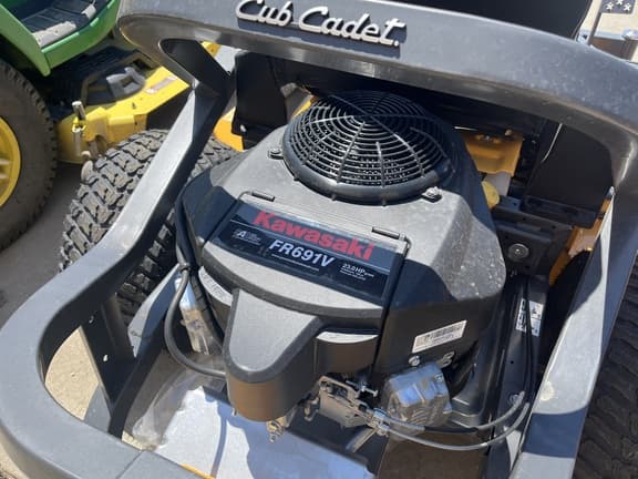 Image of Cub Cadet Z2 54 equipment image 4