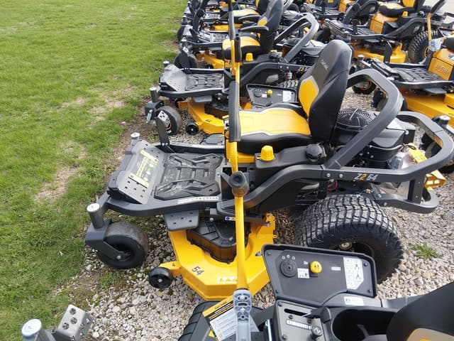 Image of Cub Cadet Z2 54 equipment image 2