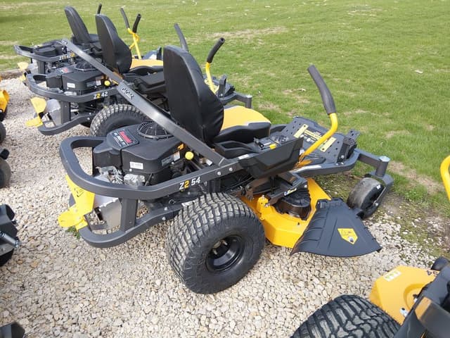 Image of Cub Cadet Z2 54 equipment image 4