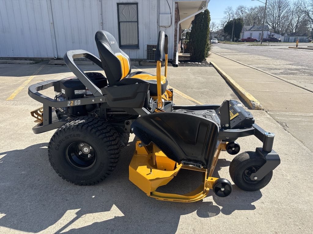 2026 Cub Cadet Z2 60 Equipment Image0