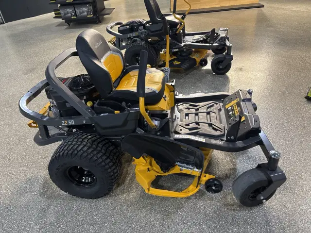 Image of Cub Cadet Z2 50 equipment image 1