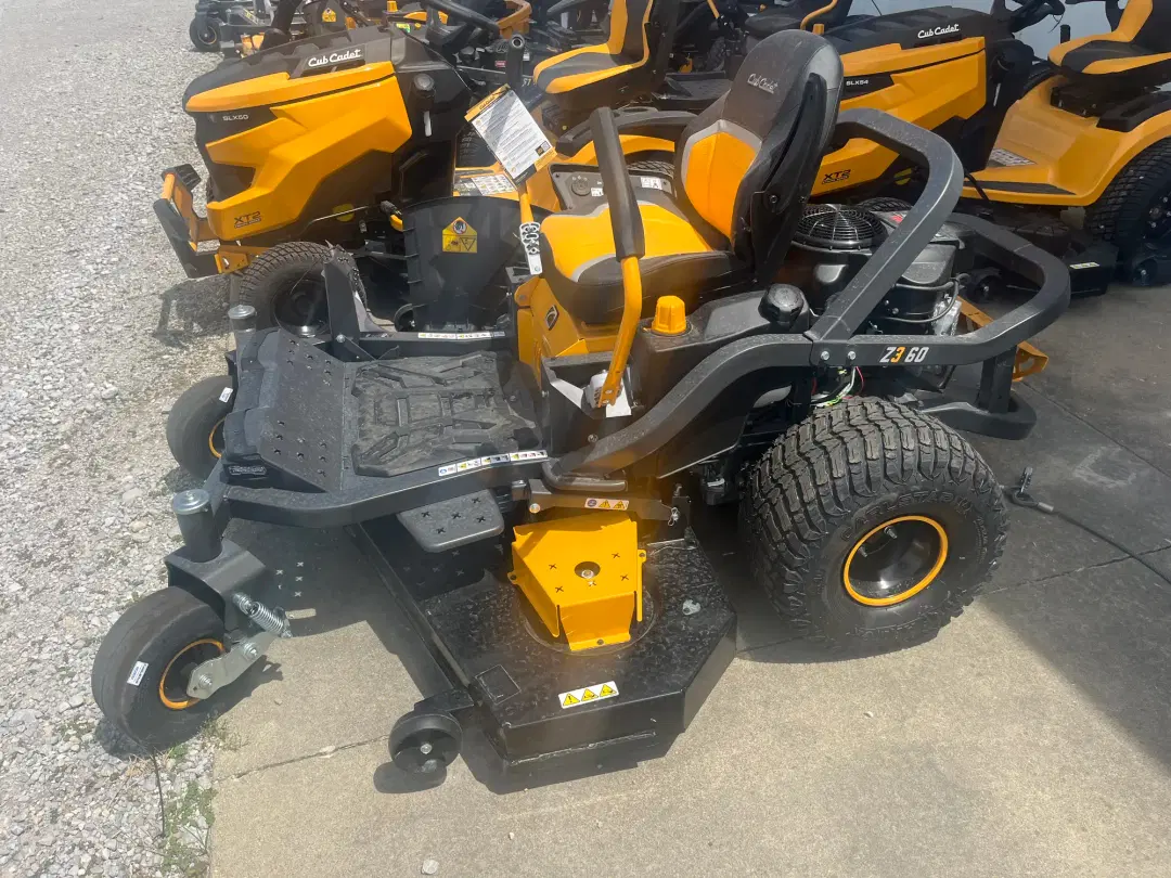 Image of Cub Cadet Z3 60 Image 1