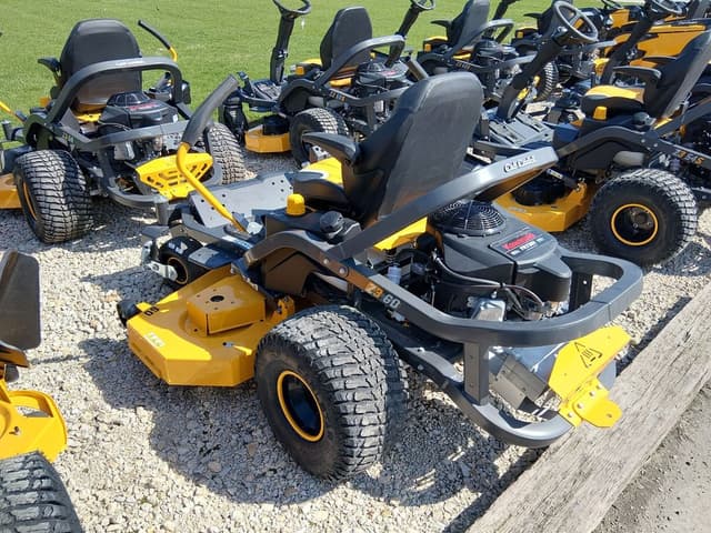 Image of Cub Cadet Z3 60 equipment image 3